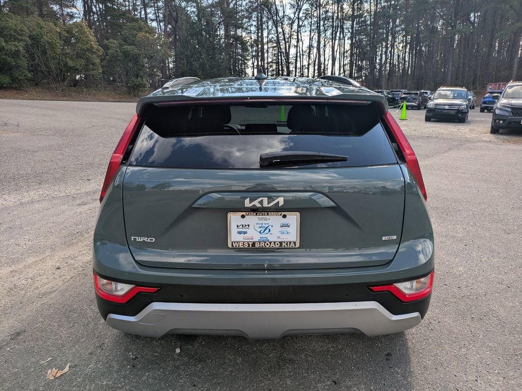 Used 2025 Kia Niro EX image 5