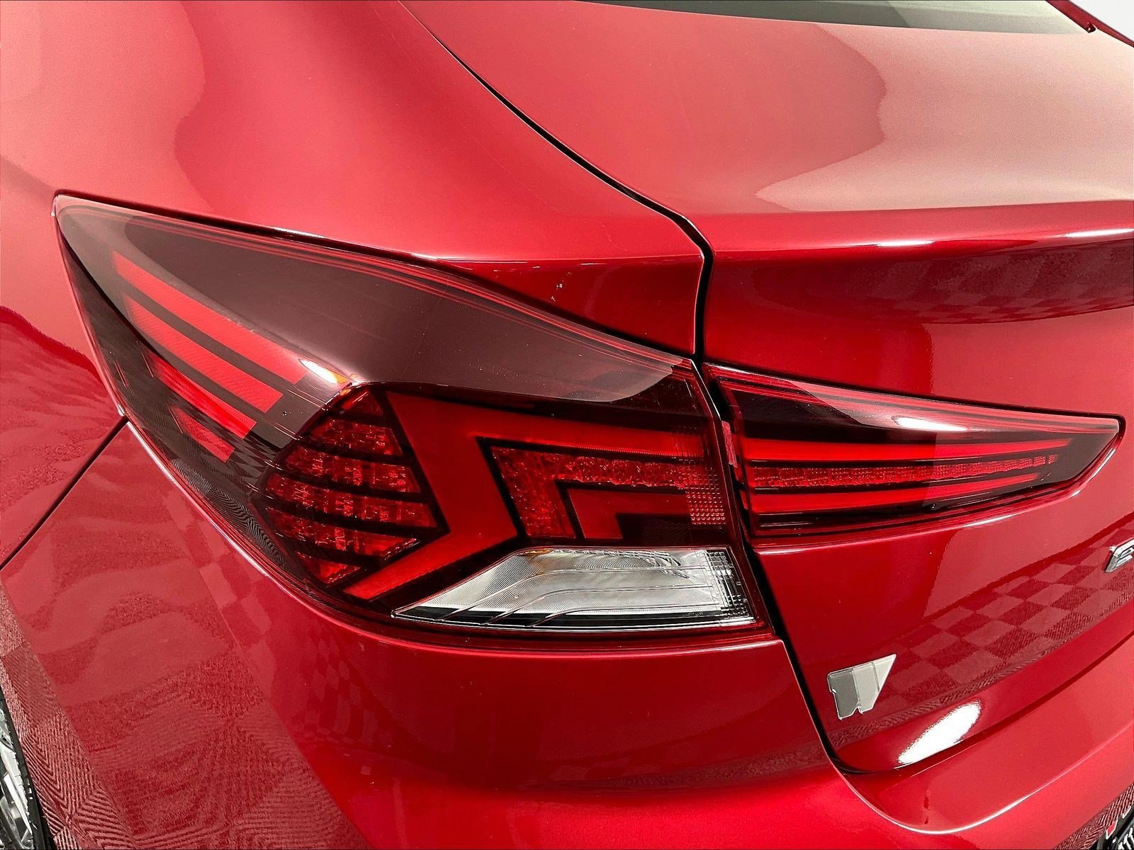 Used 2019 Hyundai Elantra Limited w/ Ultimate Package 02 FWD image 23
