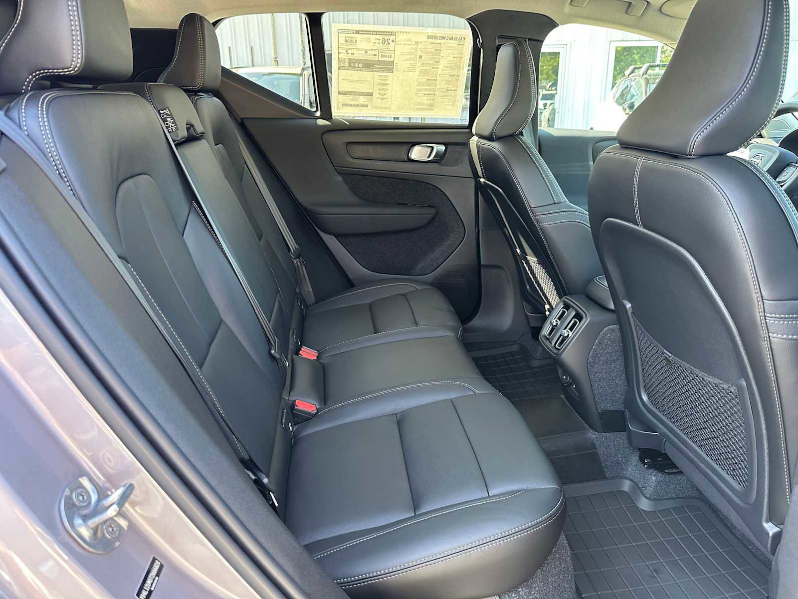 New 2026 Volvo XC40 B5 Ultra w/ Climate Package image 12