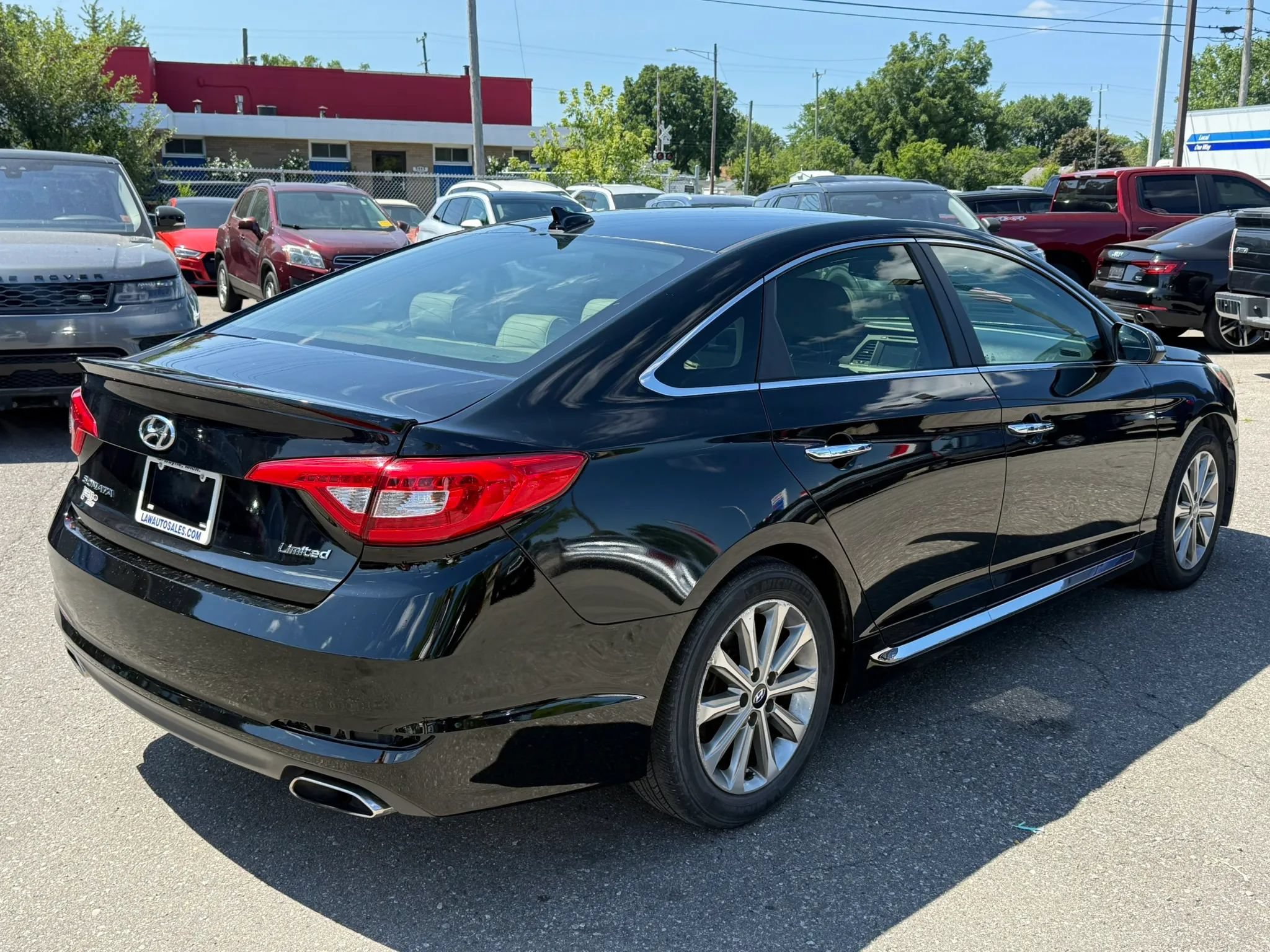 Used 2017 Hyundai Sonata Limited w/ Cargo Package FWD image 5