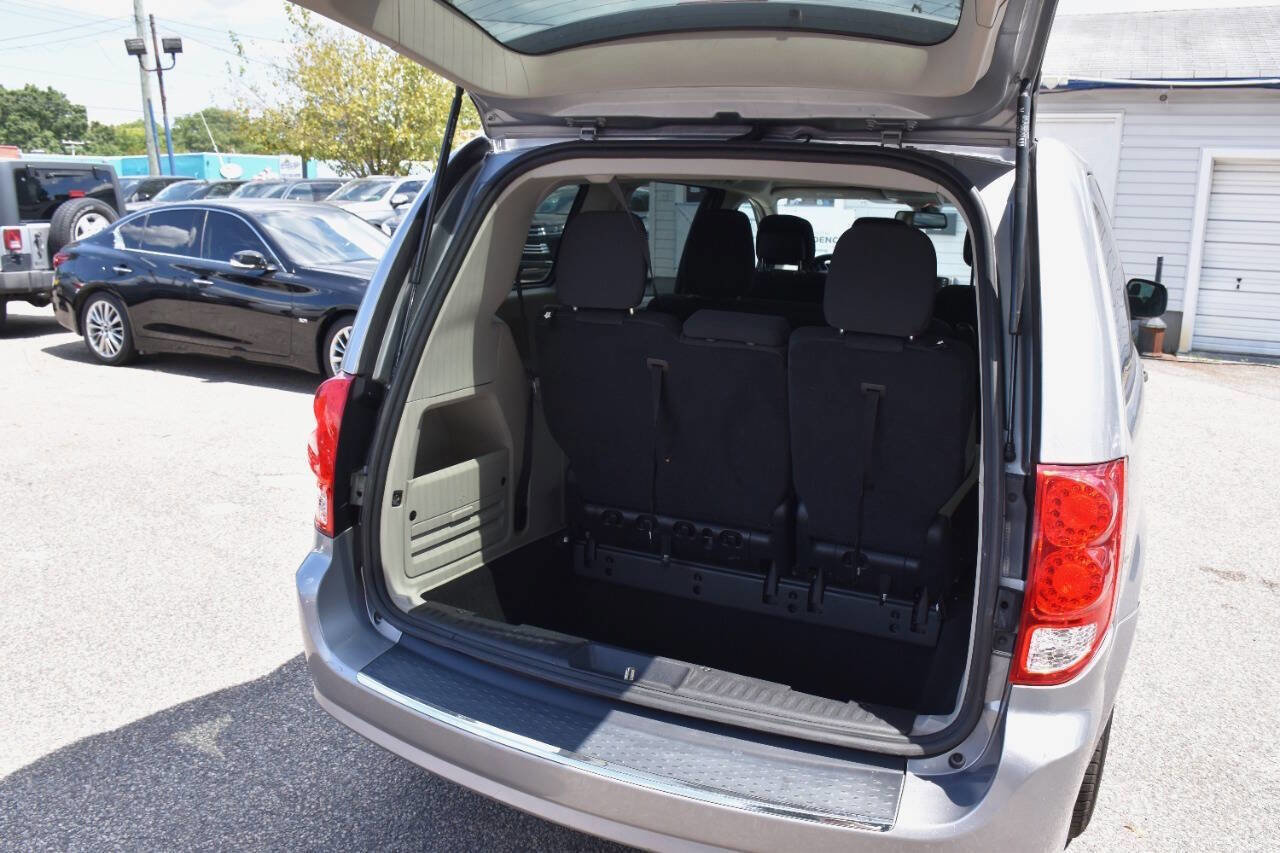 Used 2019 Dodge Grand Caravan SE image 9