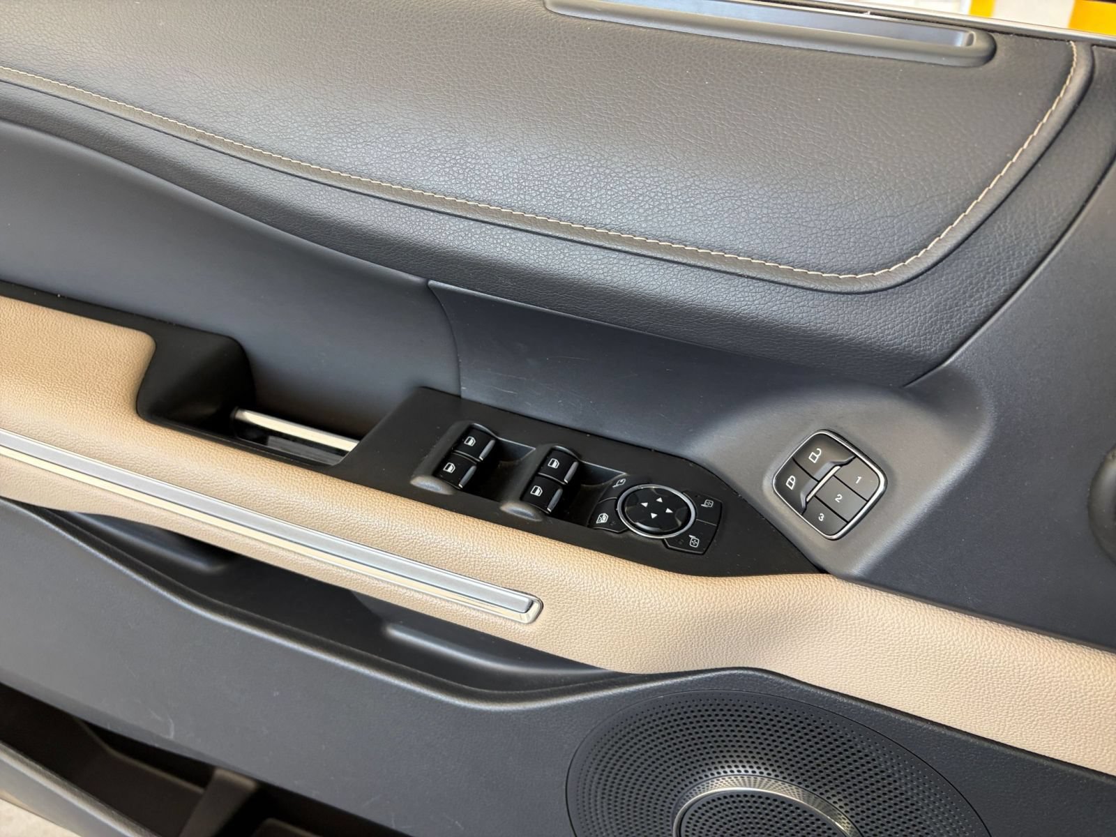 Used 2024 Ford Expedition Max Limited RWD image 18