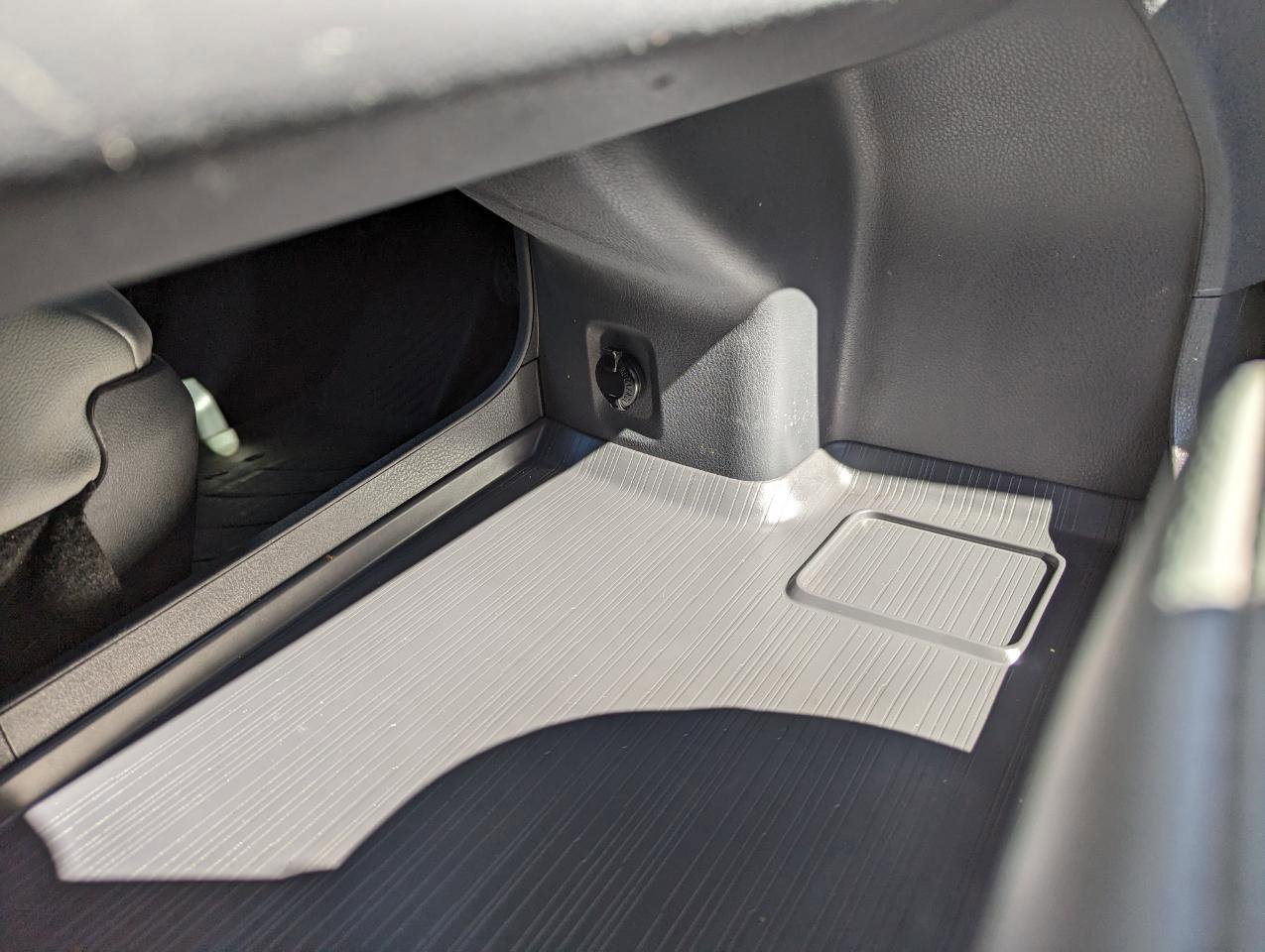 Used 2021 Toyota Sienna XLE image 34