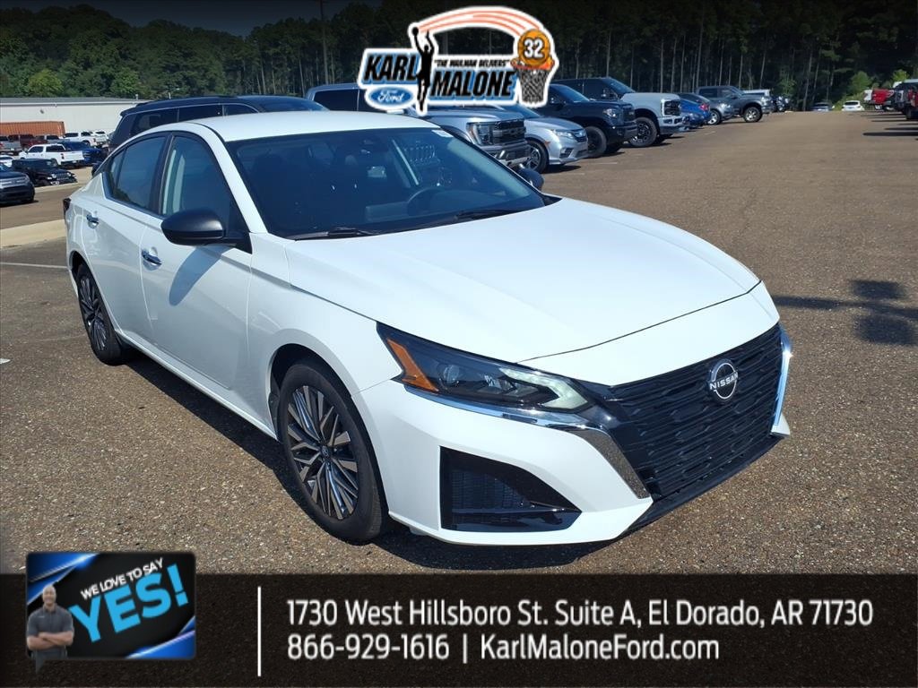 Used 2025 Nissan Altima 2.5 SV