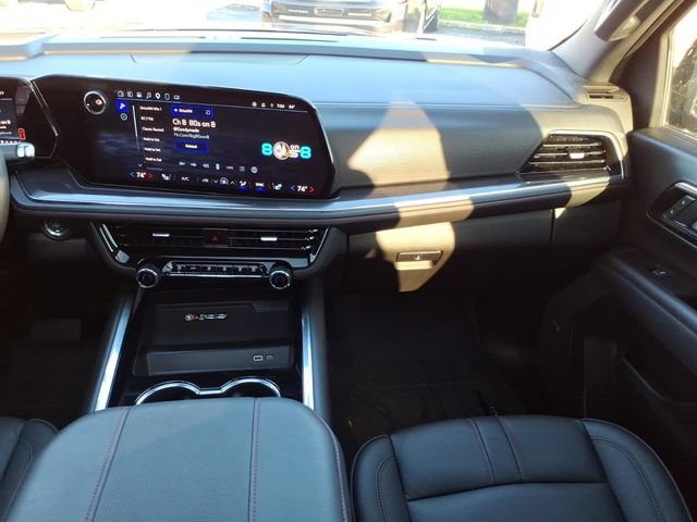 Used 2025 Chevrolet Suburban RST w/ Comfort Package AWD/4WD image 21