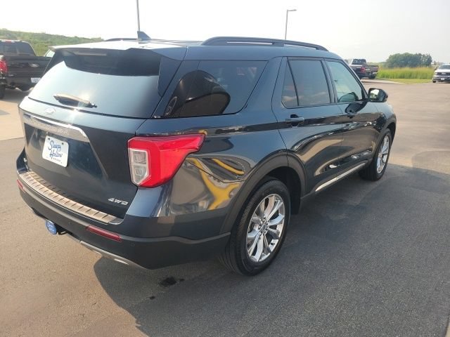 Used 2024 Ford Explorer XLT w/ Equipment Group 202A AWD/4WD image 5