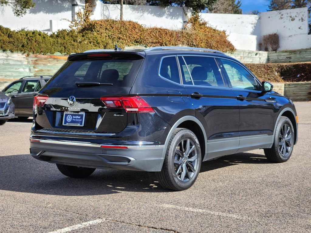 Certified 2024 Volkswagen Tiguan SE image 3