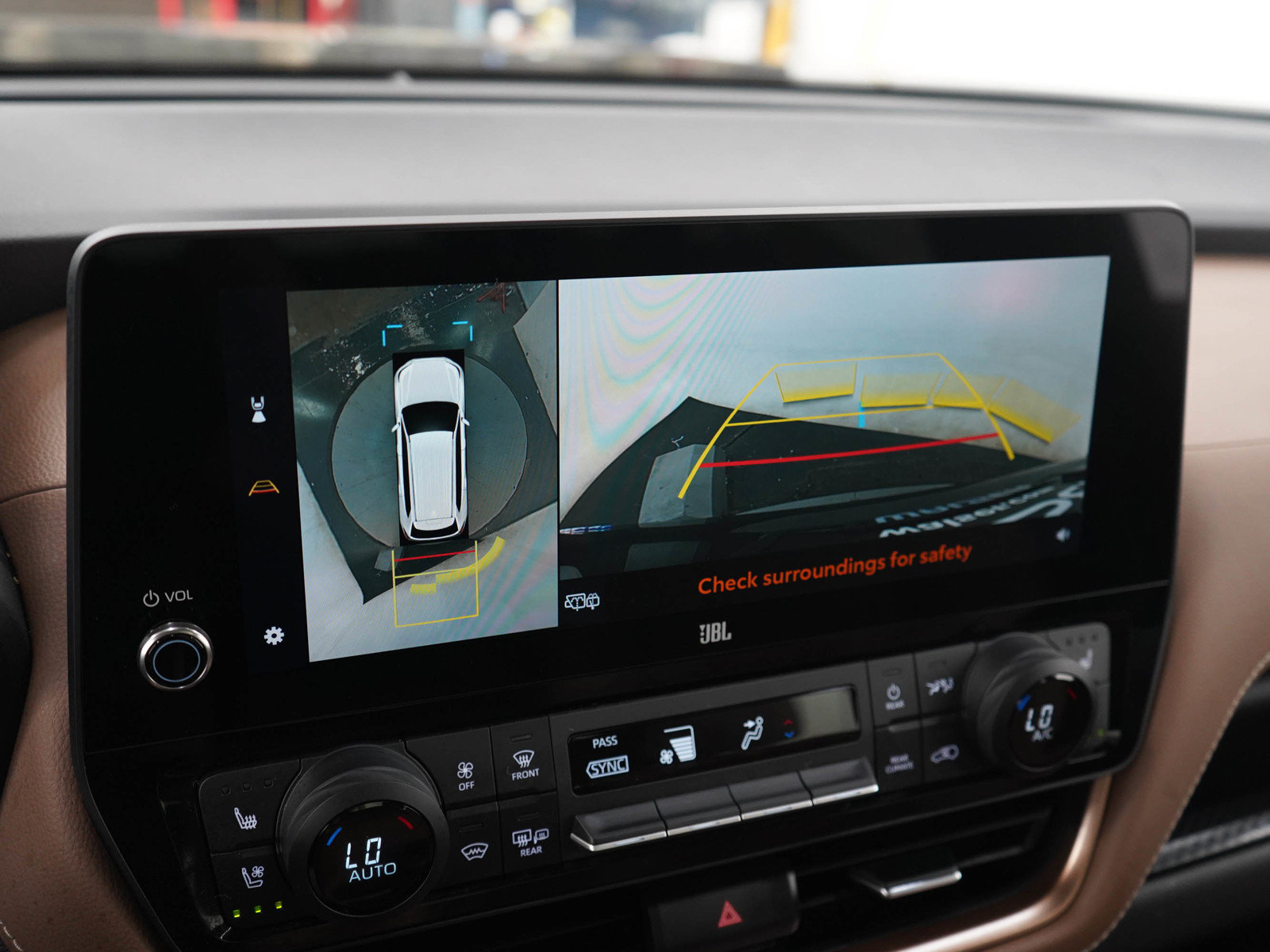Used 2025 Toyota Grand Highlander AWD Hybrid image 23