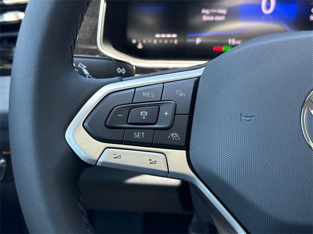 New 2025 Volkswagen Jetta SE image 31