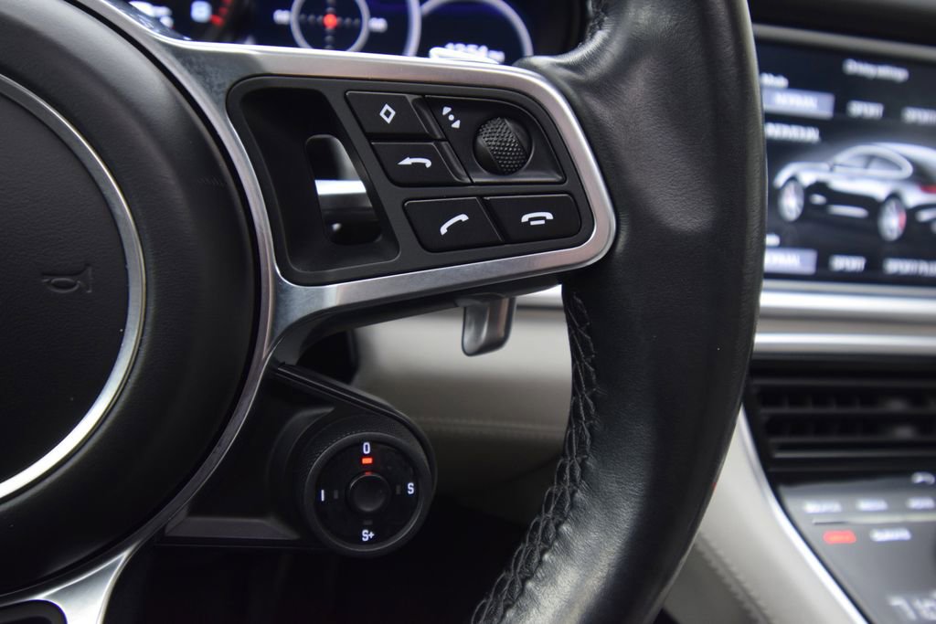 Used 2017 Porsche Panamera Turbo image 38