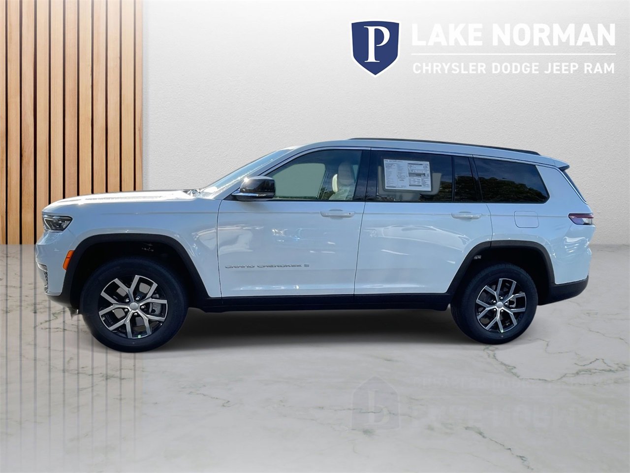 New 2025 Jeep Grand Cherokee L Limited w/ Black Appearance Package image 6