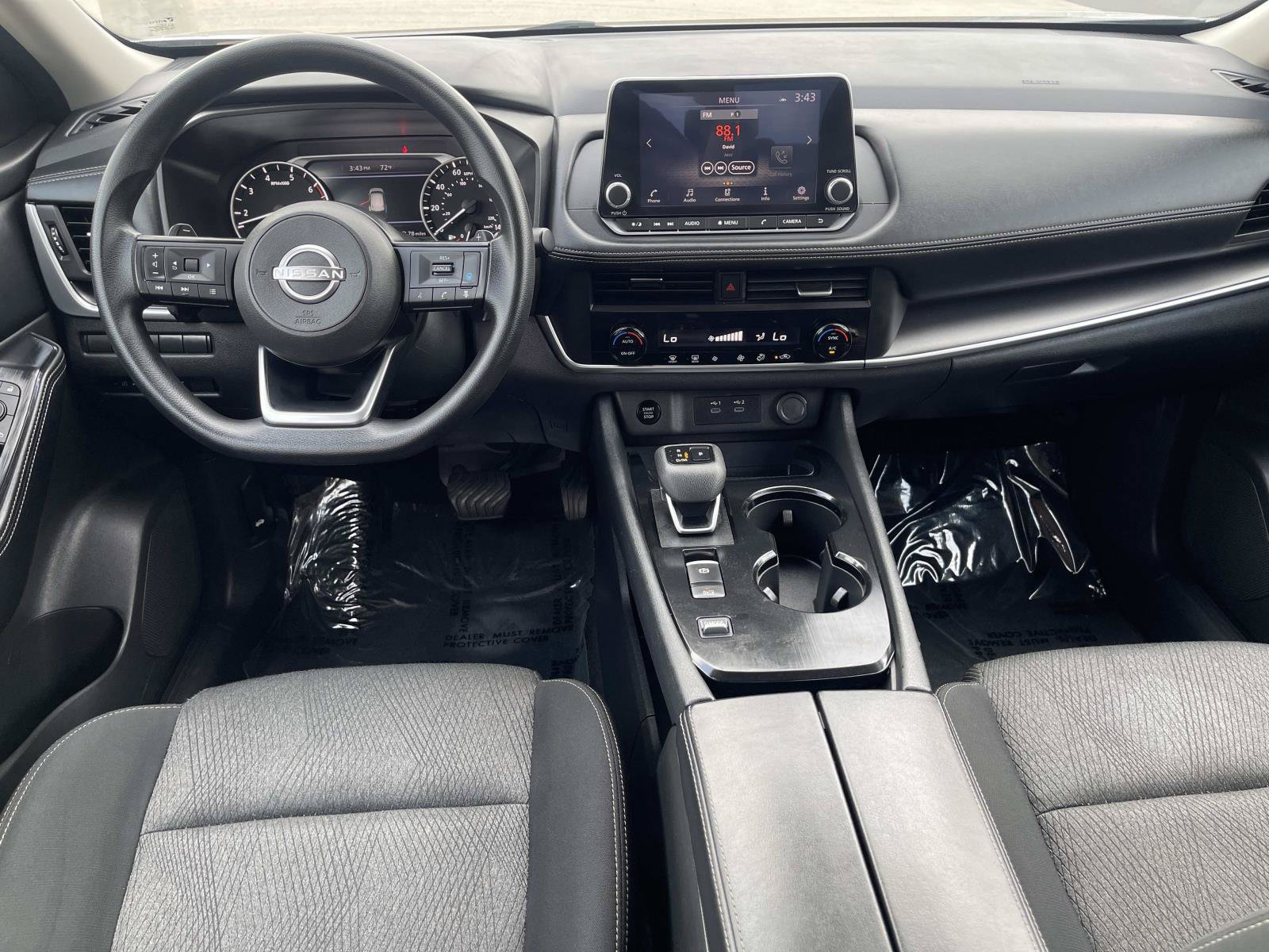 Used 2024 Nissan Rogue SV FWD image 7