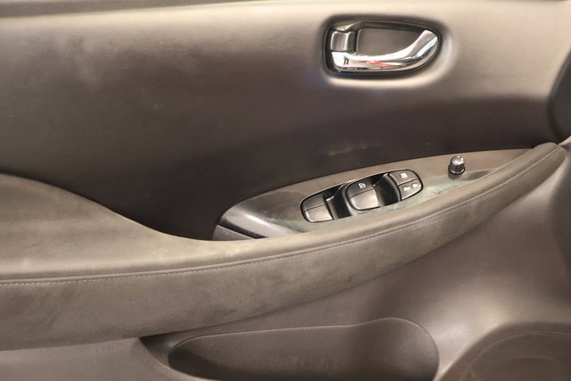 Used 2013 Nissan Leaf SV w/ LED & Quick Charge Pkg FWD image 10