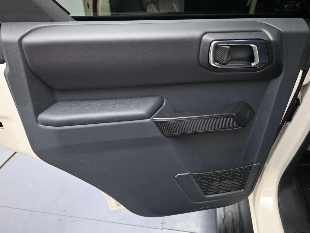 Used 2025 Ford Bronco Outer Banks w/ Sasquatch Package AWD/4WD image 24