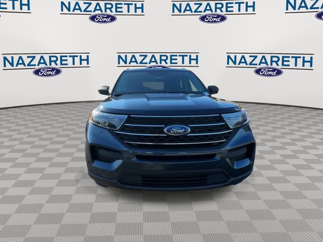 Used 2023 Ford Explorer XLT image 3