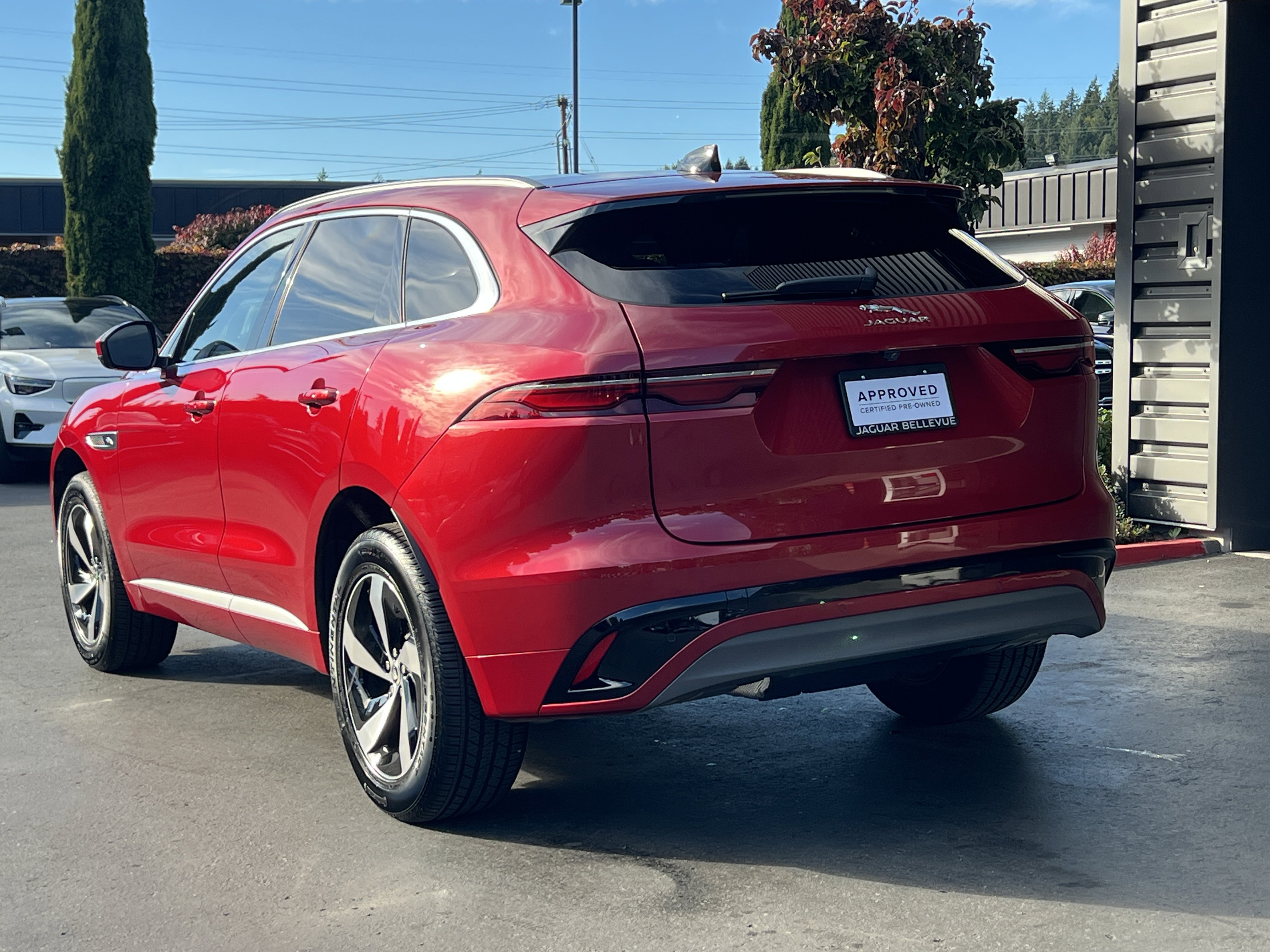 Certified 2025 Jaguar F-PACE R-Dynamic S image 6