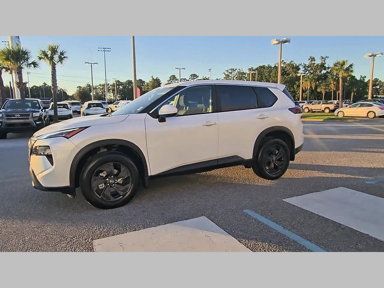 Used 2026 Nissan Rogue SV AWD/4WD image 24