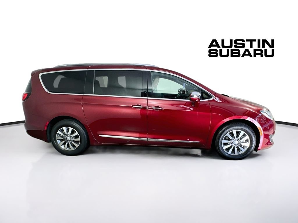 Used 2020 Chrysler Pacifica Limited FWD image 8