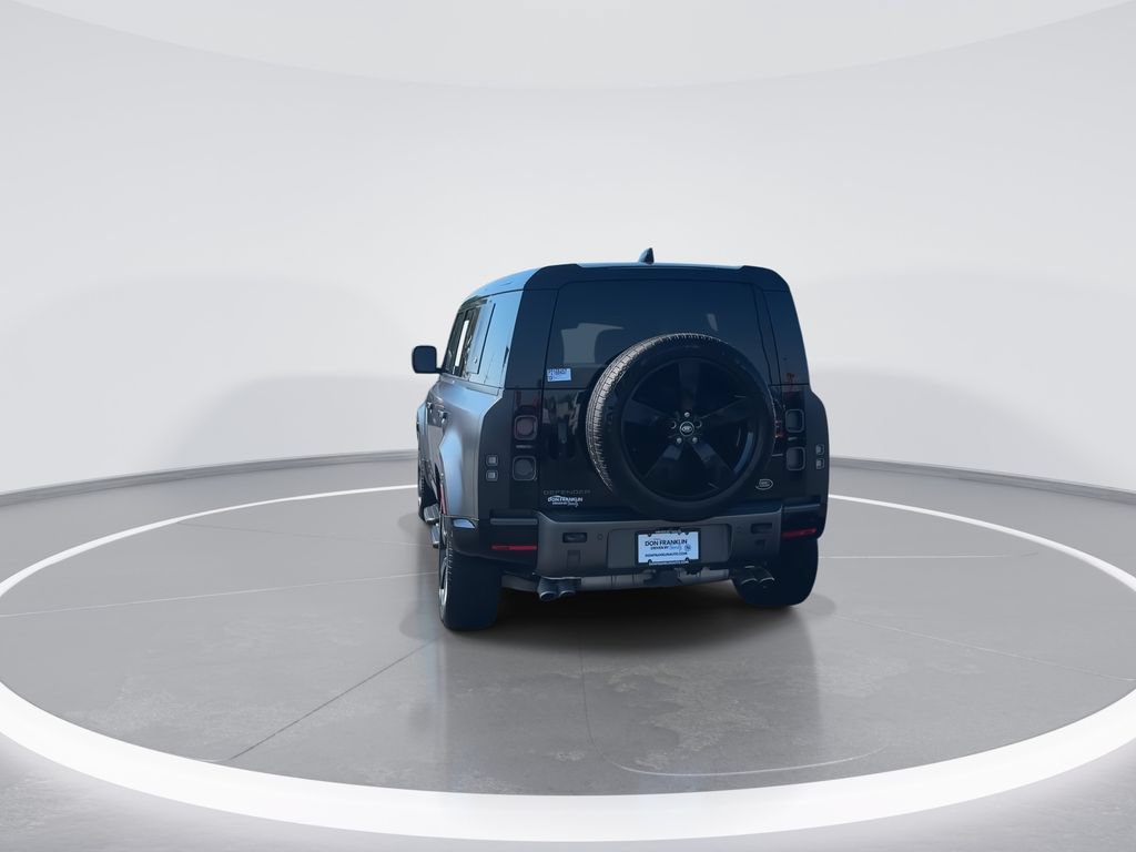 Used 2023 Land Rover Defender 110 AWD/4WD image 7