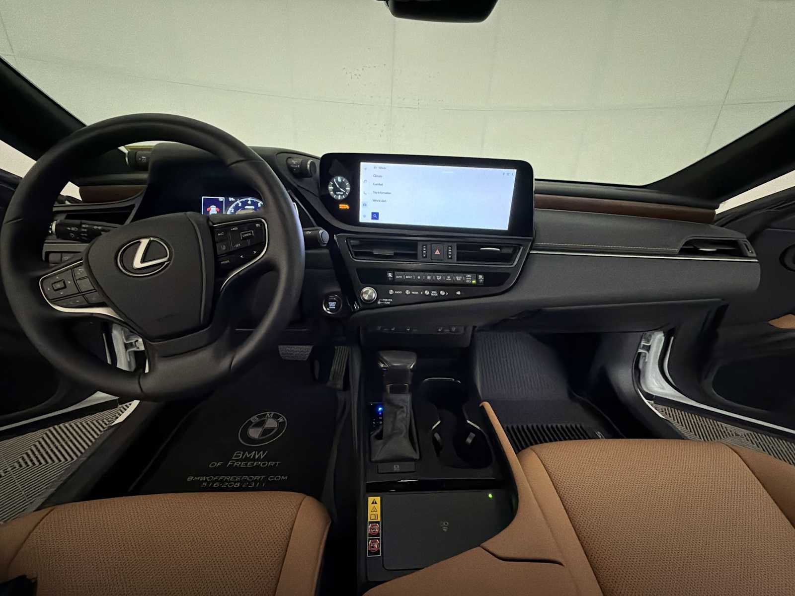 Used 2024 Lexus ES 350 w/ Premium Package image 12