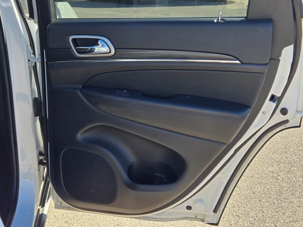 Certified 2022 Jeep Grand Cherokee Limited w/ Trailer Tow Group IV image 8