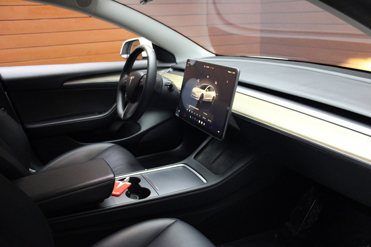Used 2023 Tesla Model 3 Standard Range RWD image 61