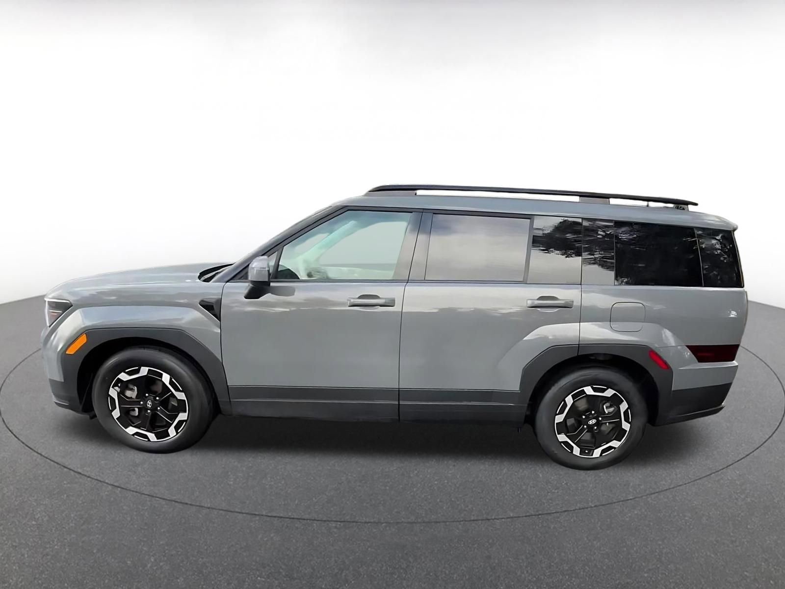 Used 2025 Hyundai Santa Fe SEL image 9