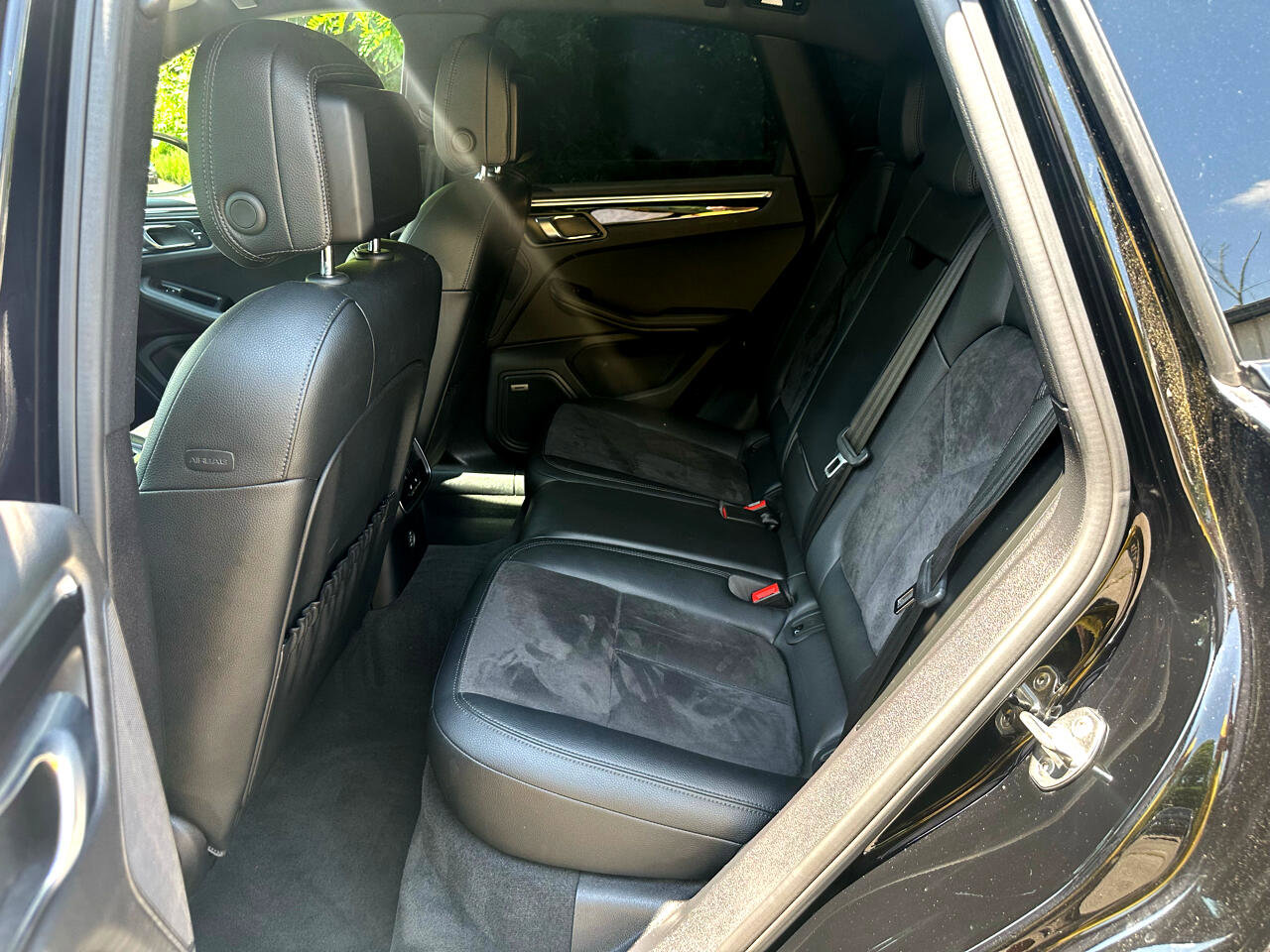 Used 2018 Porsche Macan Sport Edition image 12