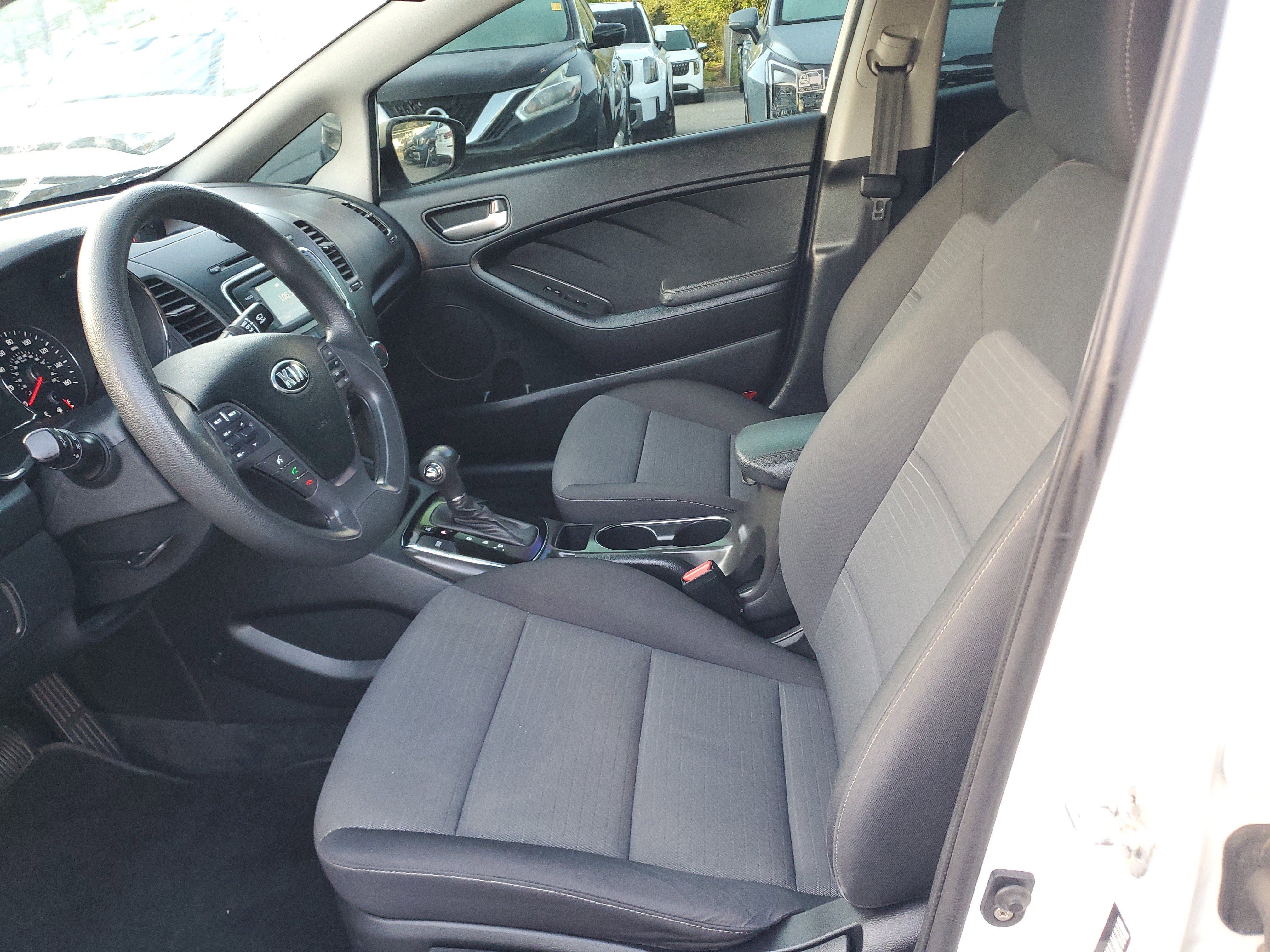 Used 2017 Kia Forte LX w/ LX Popular Package image 19