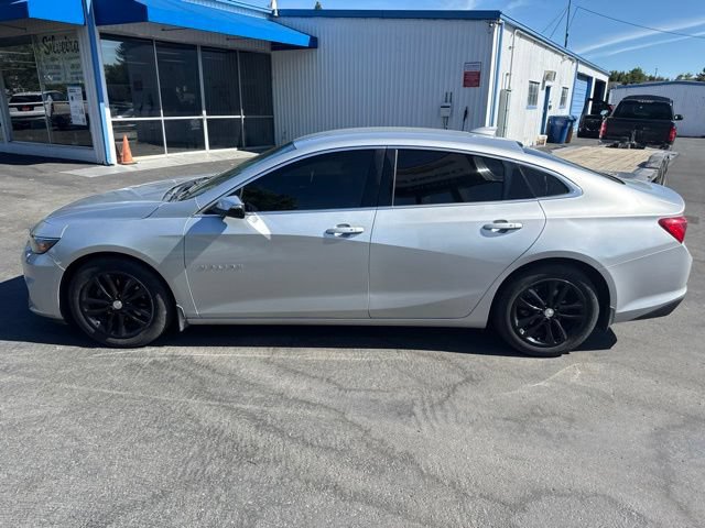 Used 2018 Chevrolet Malibu Hybrid w/ Driver Confidence Package FWD image 2