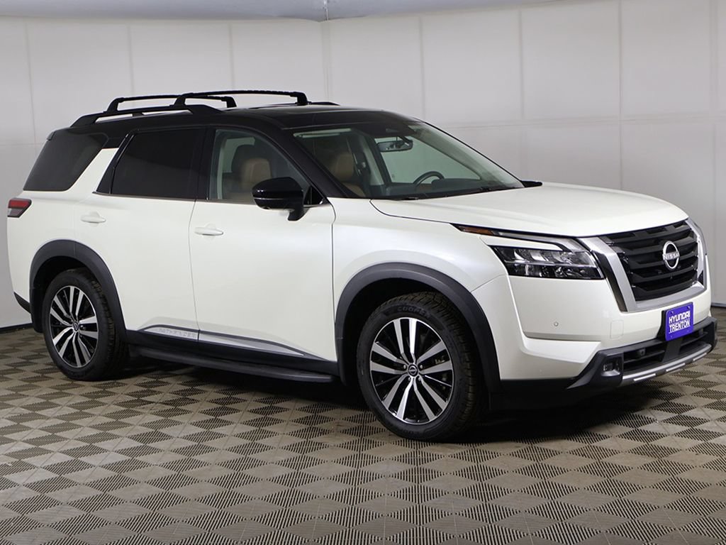 Used 2024 Nissan Pathfinder Platinum w/ Lighting Package (N93) AWD/4WD image 48
