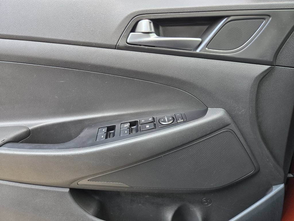 Used 2016 Hyundai Tucson SE w/ Option Group 02 FWD image 18