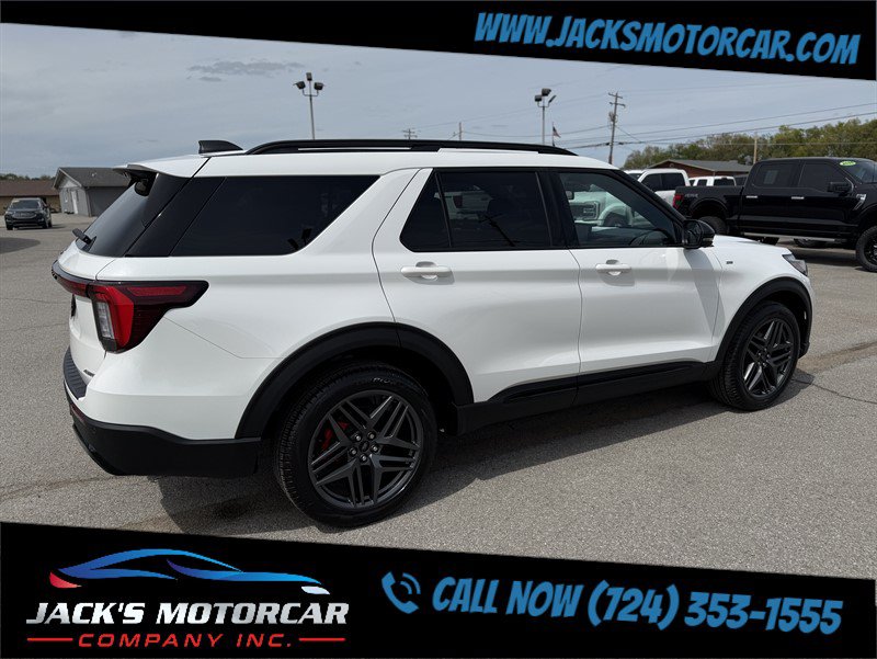 Used 2025 Ford Explorer ST-Line w/ ST-Line Street Pack AWD/4WD image 10