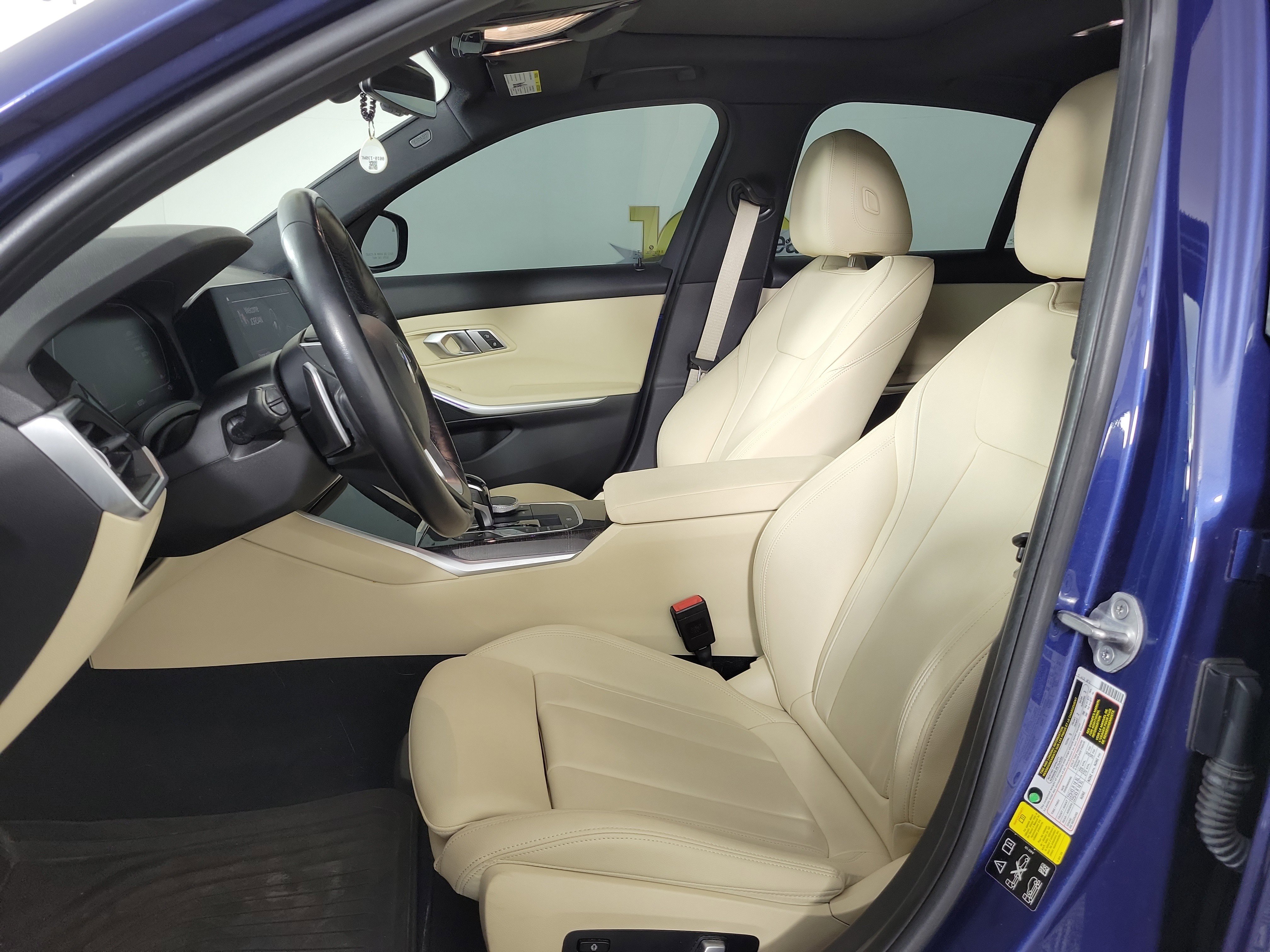 Used 2021 BMW 330i xDrive Sedan w/ Convenience Package image 5