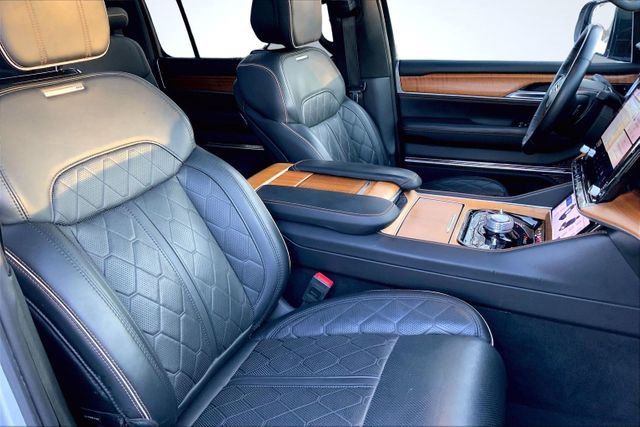Used 2024 Jeep Grand Wagoneer L Series III image 30