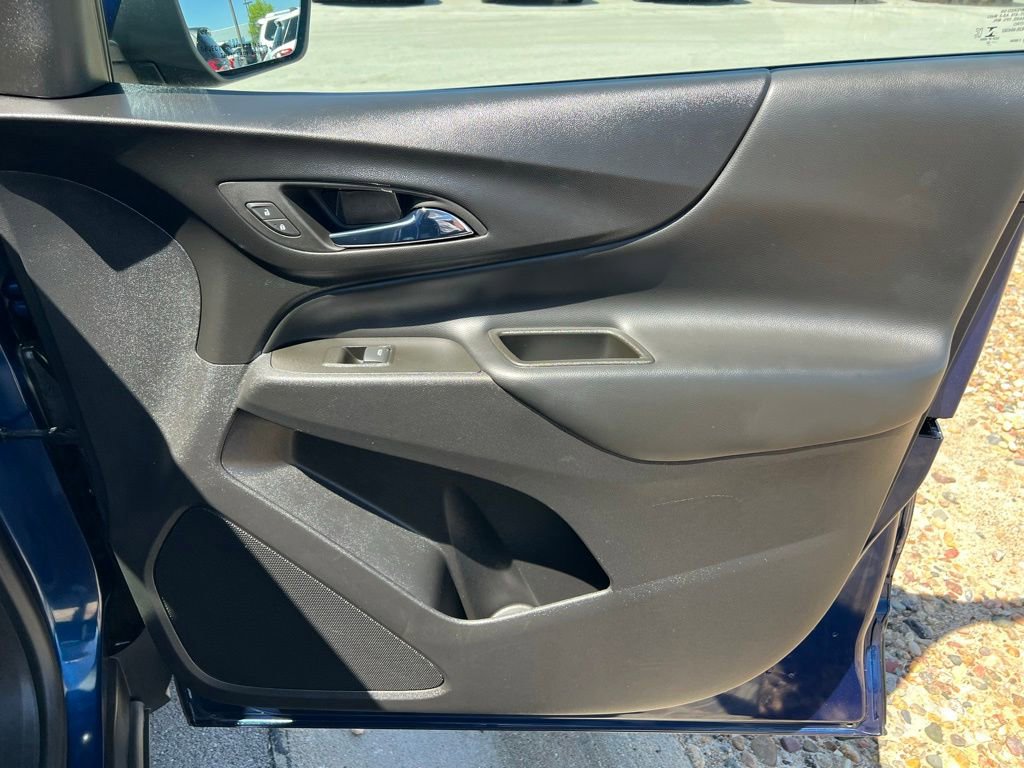 Used 2022 Chevrolet Equinox LT w/ LPO, Floor Liner Package AWD/4WD image 25