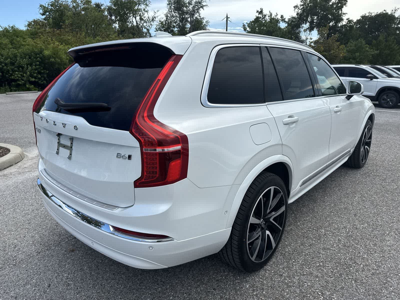 Used 2023 Volvo XC90 B6 Plus w/ Protection Package Premier AWD/4WD image 6