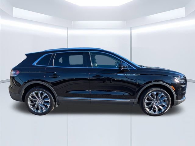 Used 2023 Lincoln Nautilus Reserve w/ Equipment Group 201A image 3