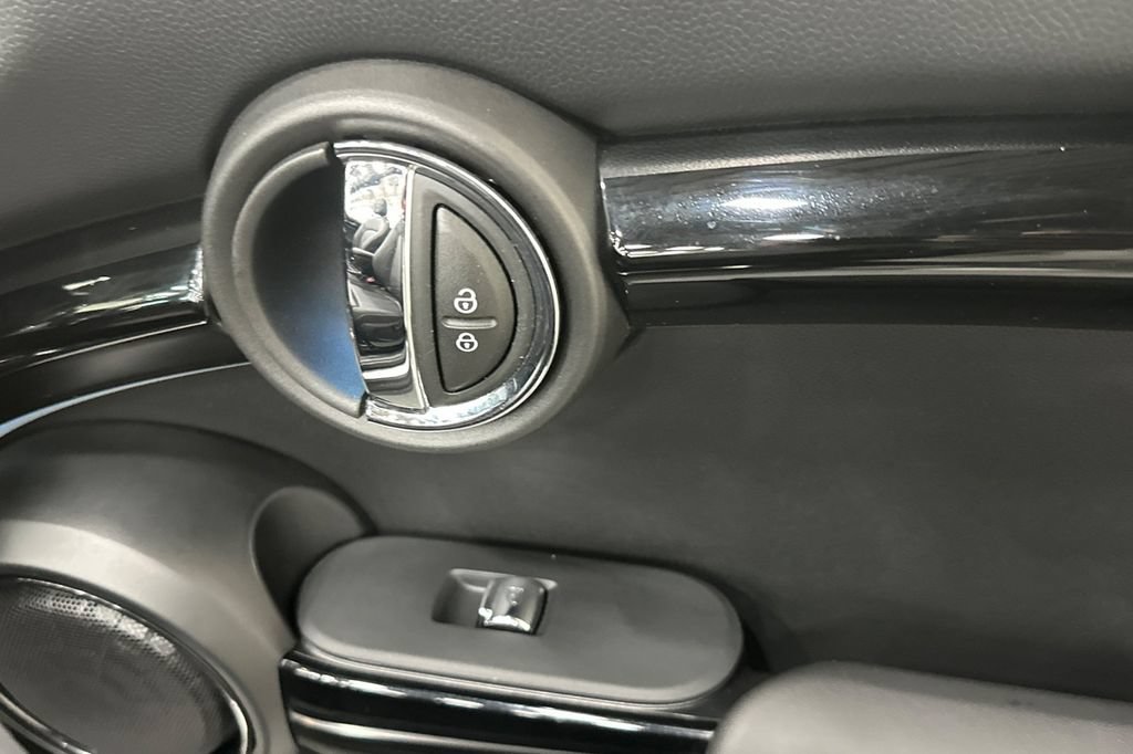 Certified 2024 MINI Cooper S w/ Seaside Edition FWD image 19