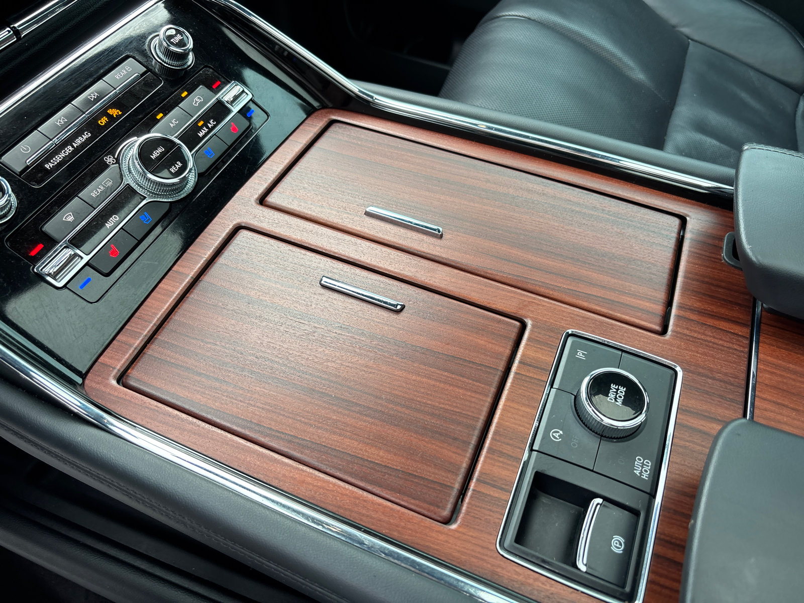 Certified 2023 Lincoln Navigator Reserve AWD/4WD image 23