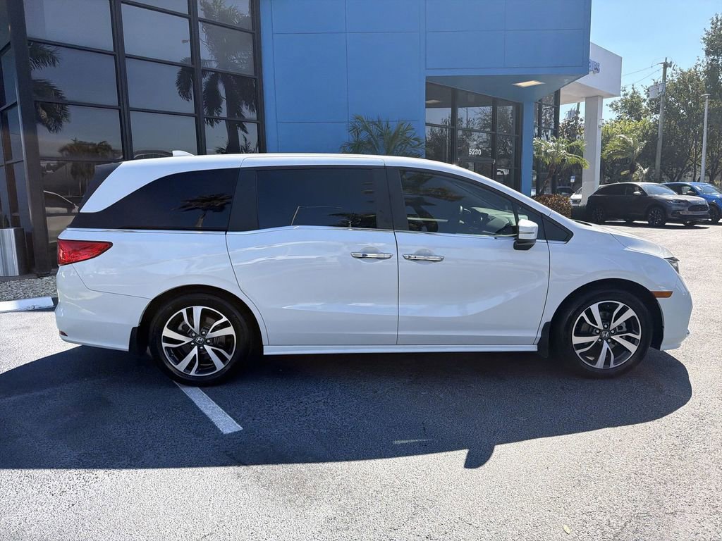 Certified 2024 Honda Odyssey Touring image 9