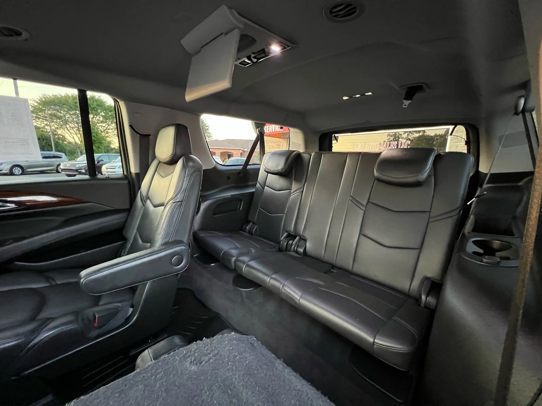 Used 2020 Cadillac Escalade ESV Luxury image 28