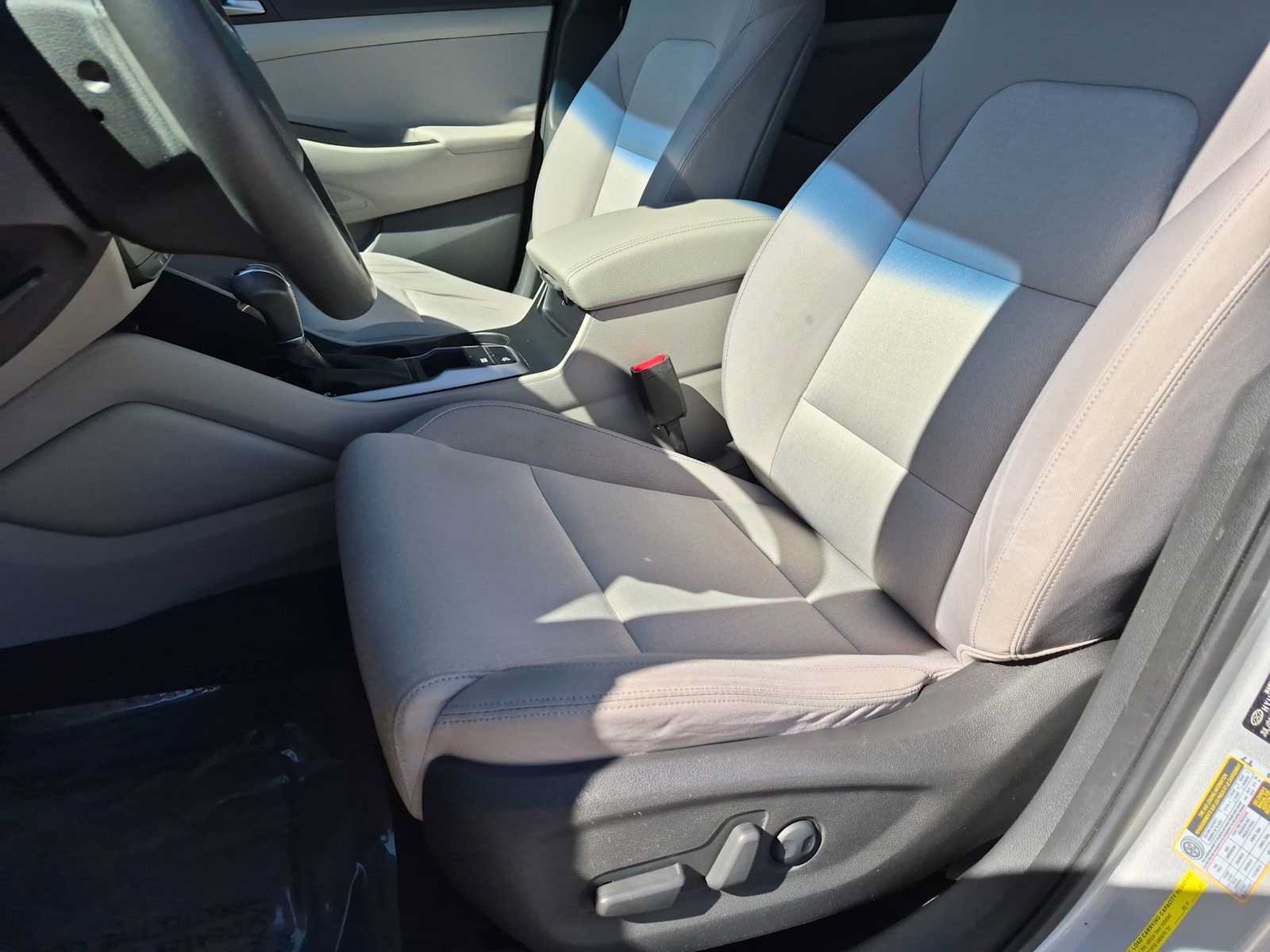 Used 2017 Hyundai Tucson Sport FWD image 16