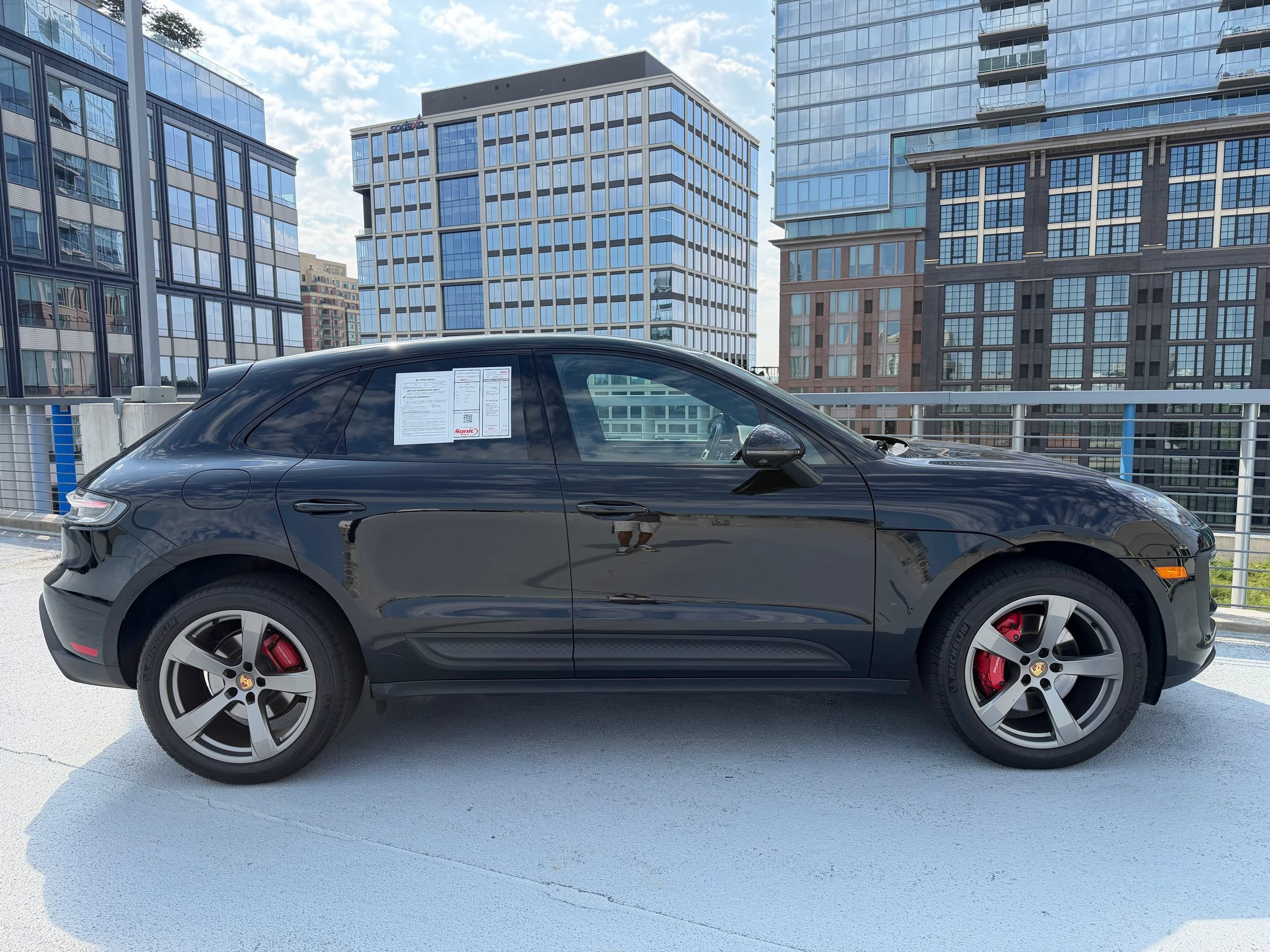 Certified 2024 Porsche Macan S AWD/4WD image 8