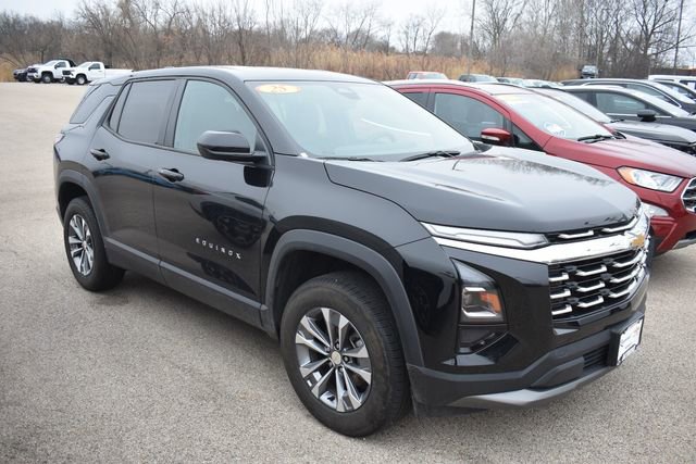 Used 2025 Chevrolet Equinox LT FWD image 11