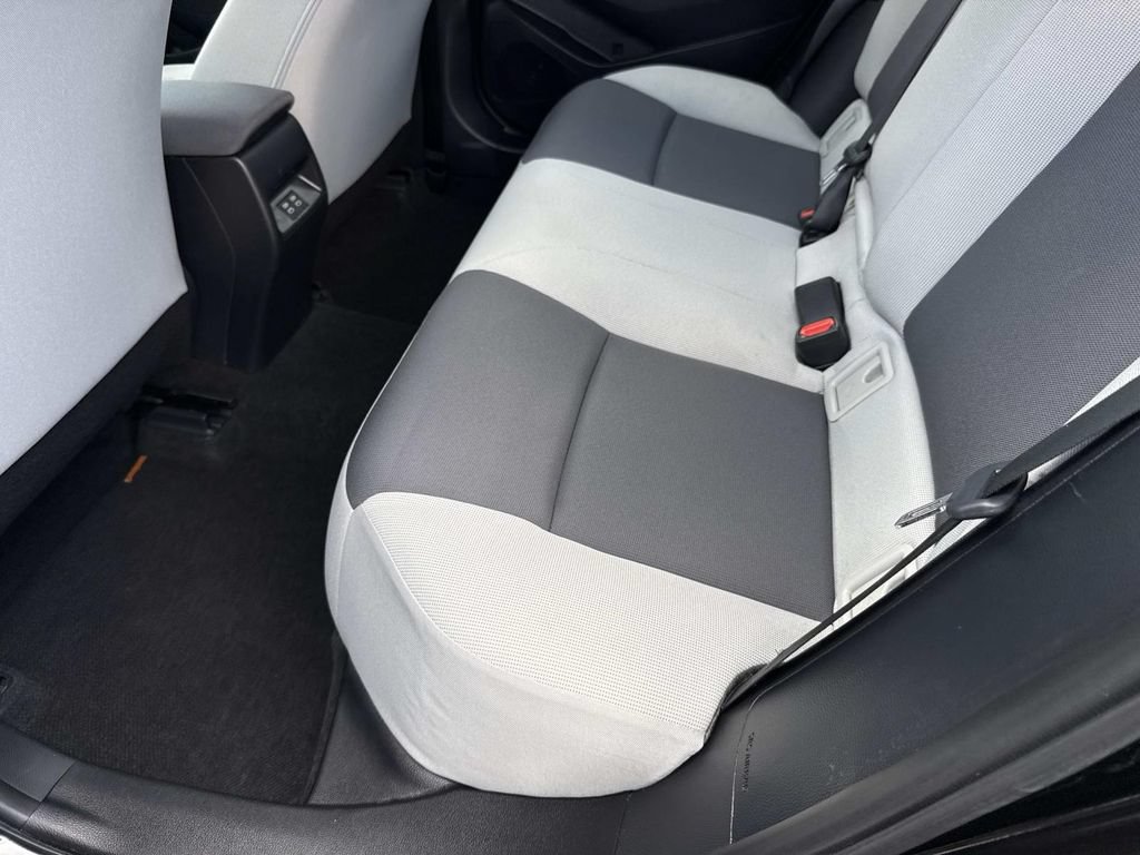 Used 2025 Toyota Corolla LE FWD image 15