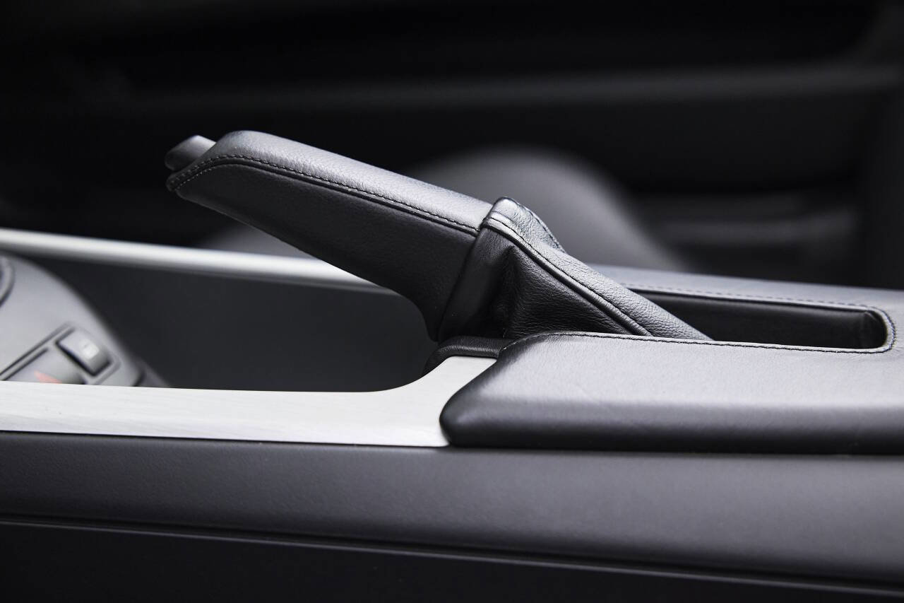 Used 2006 BMW M Roadster Base 2dr Convertible image 57