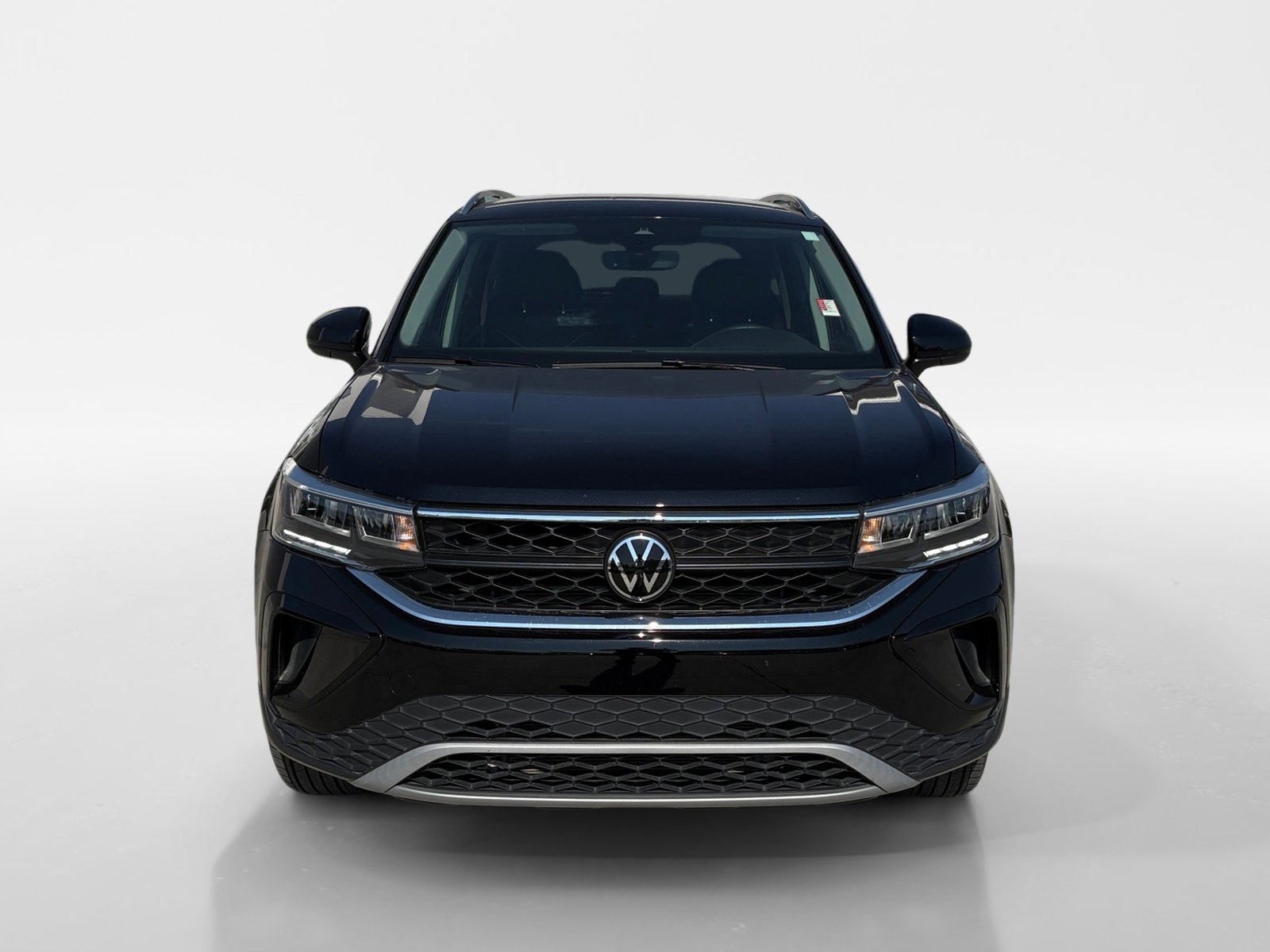 Certified 2024 Volkswagen Taos SE image 18