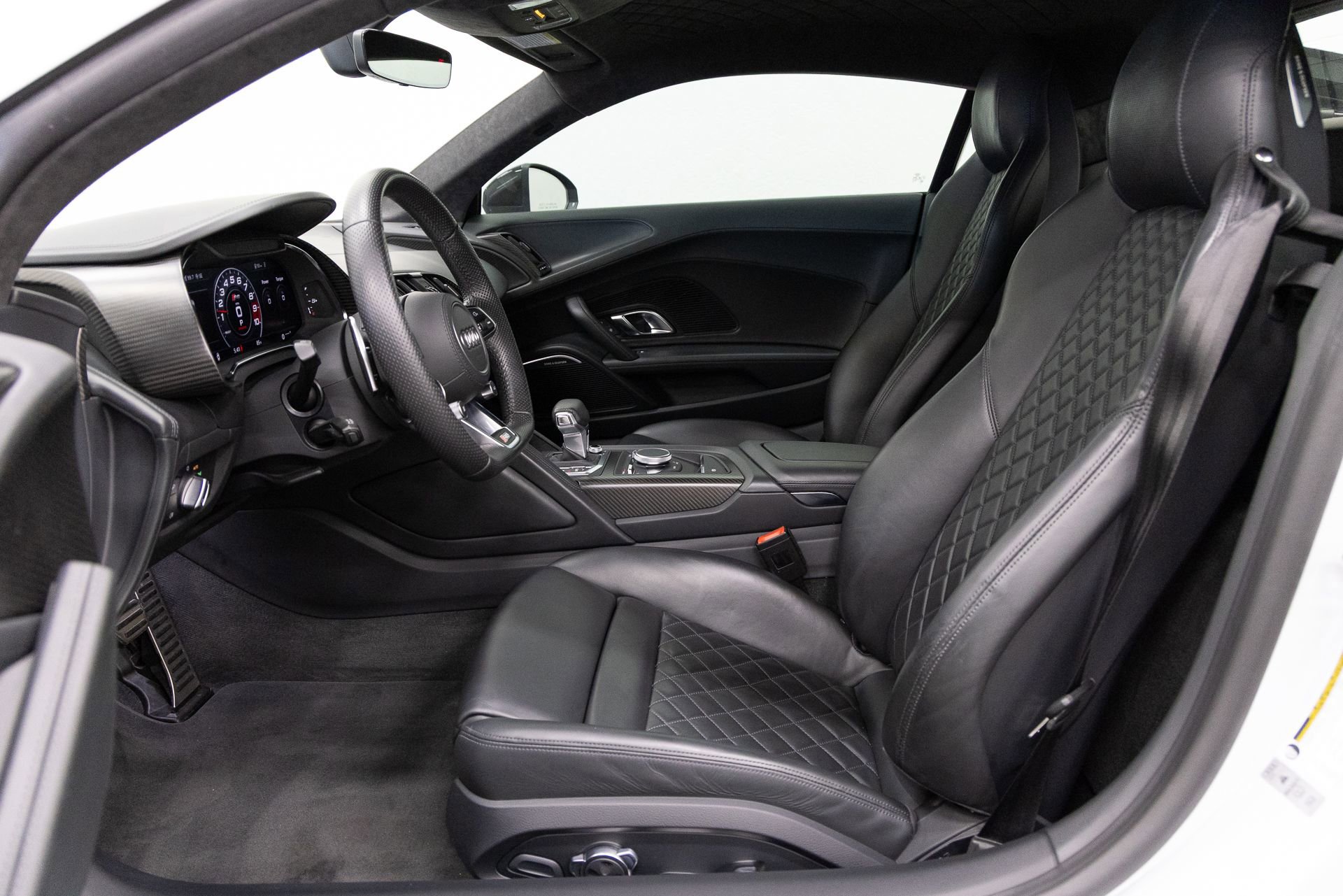 Used 2017 Audi R8 V10 plus AWD/4WD image 6