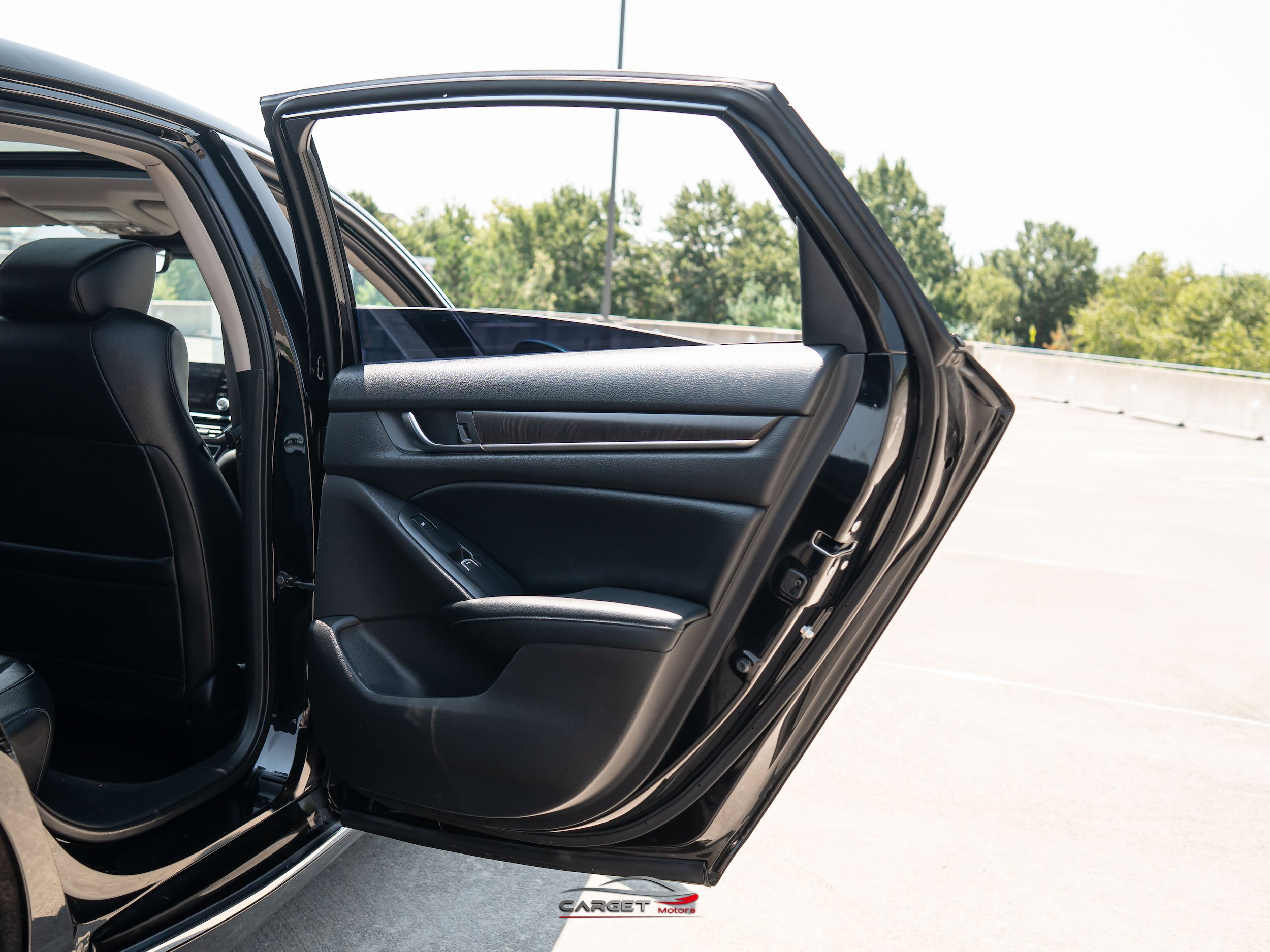 Used 2018 Honda Accord Touring image 44